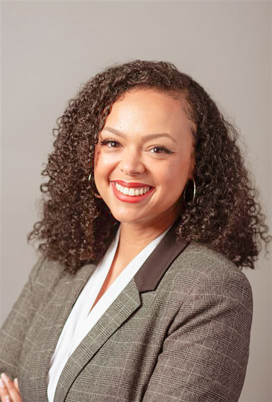 Electra Skrzydlewski headshot