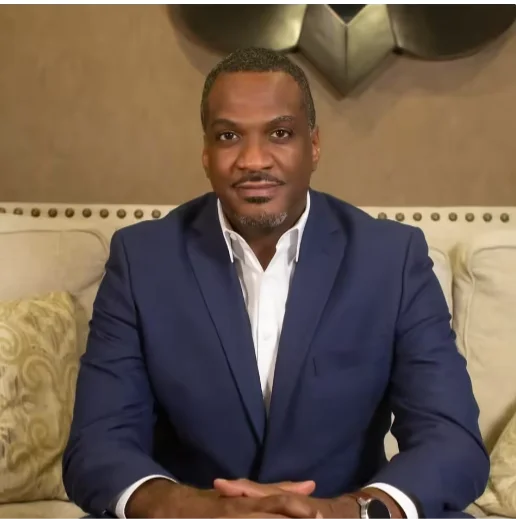 Damon Mason headshot