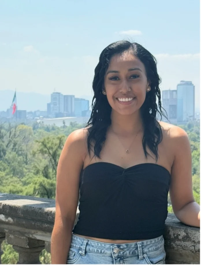 Amy Alvarez Cruz headshot